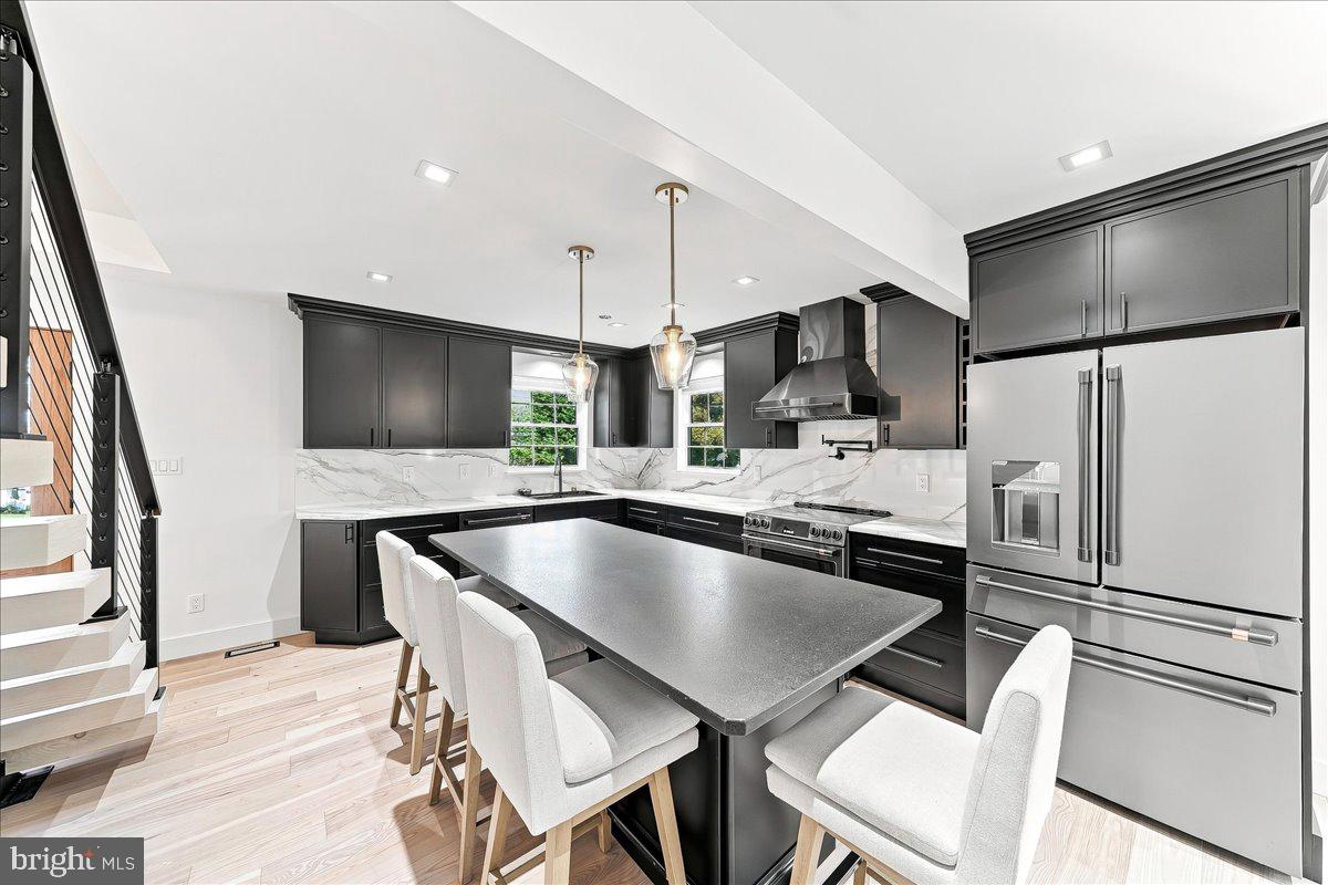 1694 Glebe Rd Property Photo 8