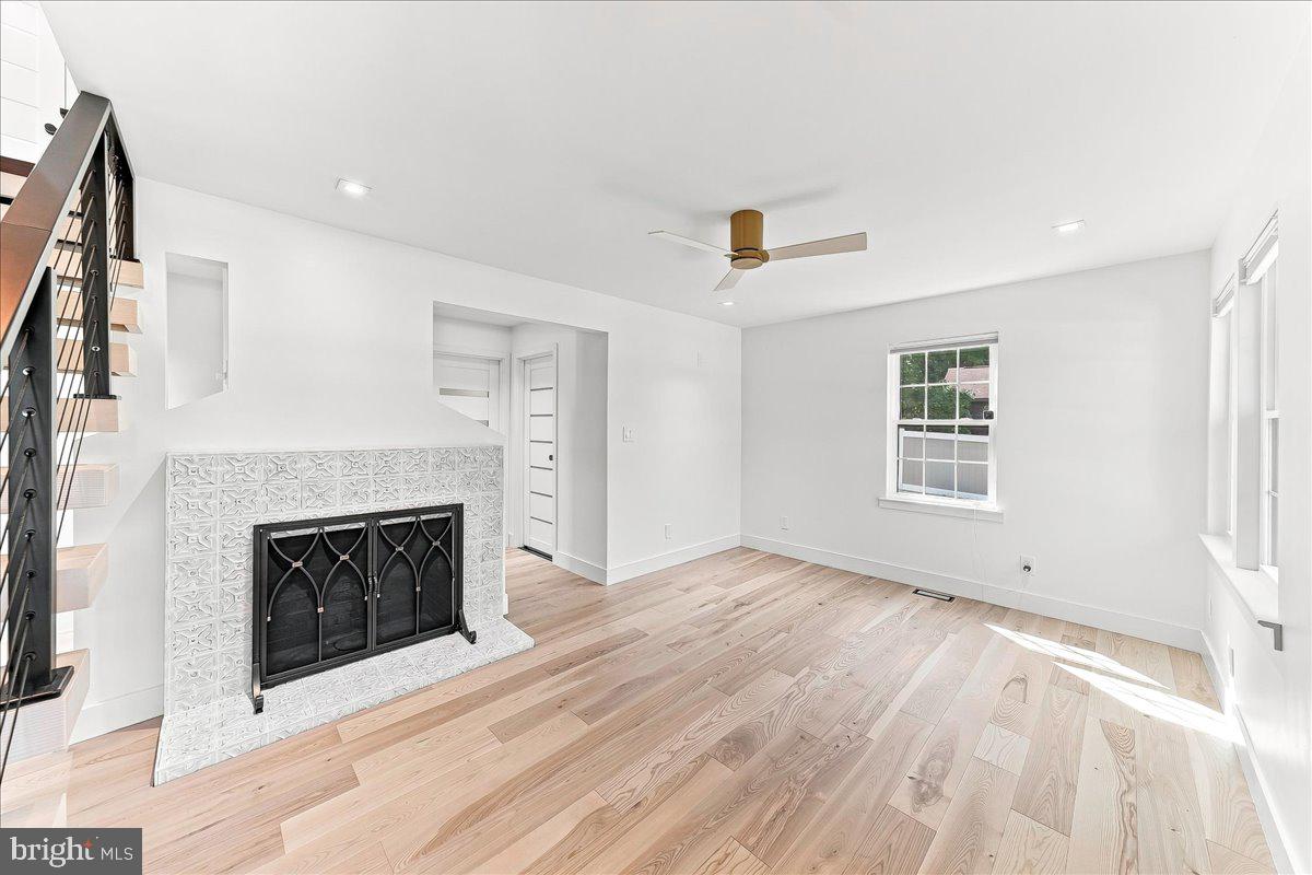 1694 Glebe Rd Property Photo 9