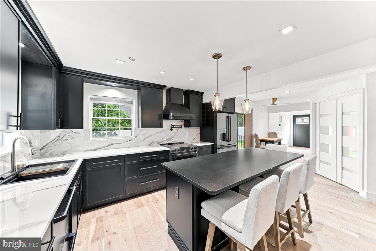 1694 Glebe Rd Property Photo 11