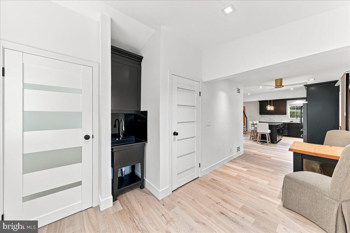 1694 Glebe Rd Property Photo 15