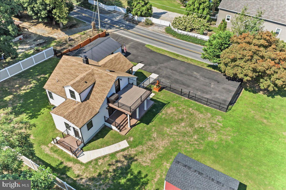 1694 Glebe Rd Property Photo 38