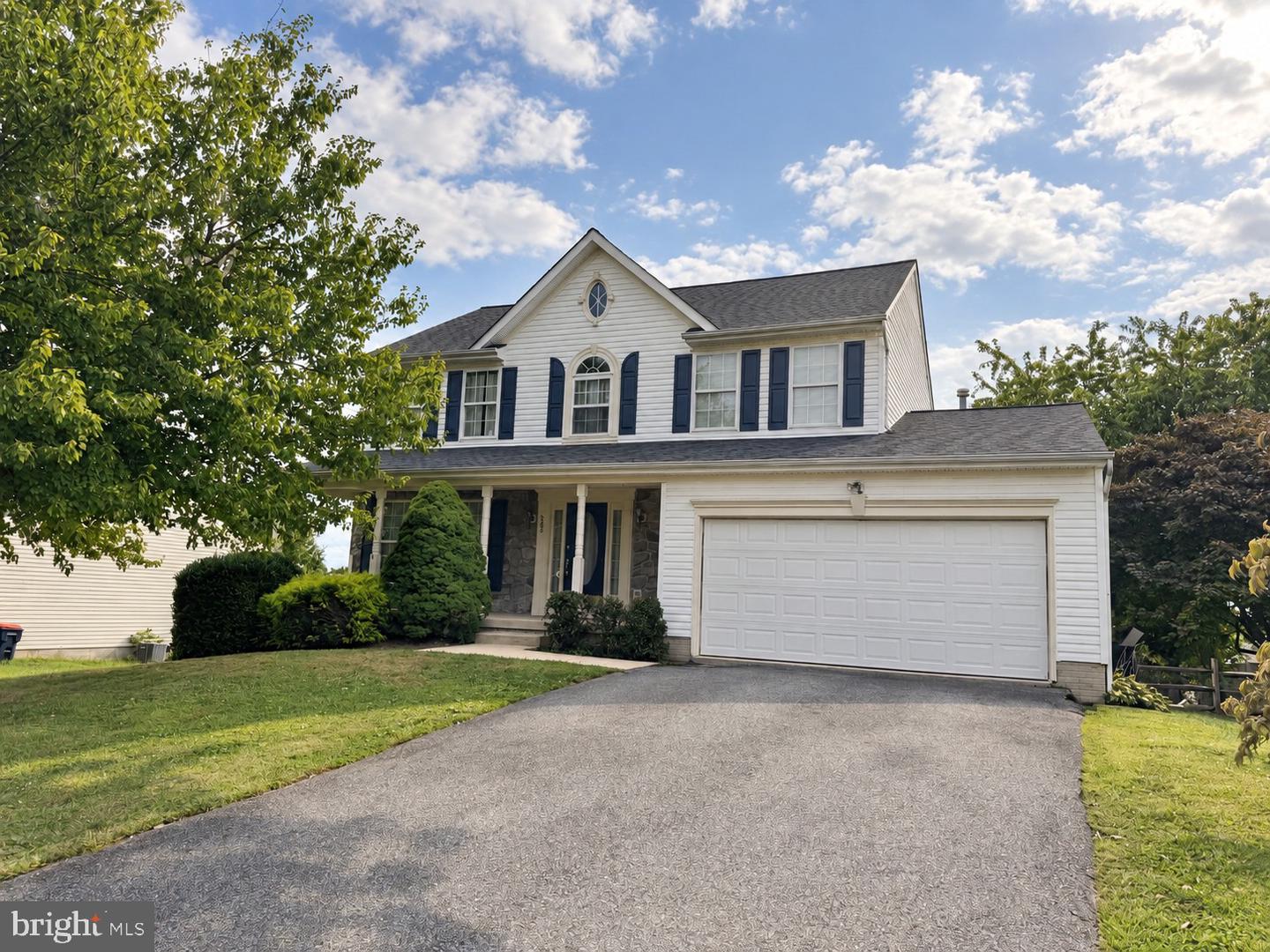 503 E Piney Point Dr E Property Photo 1