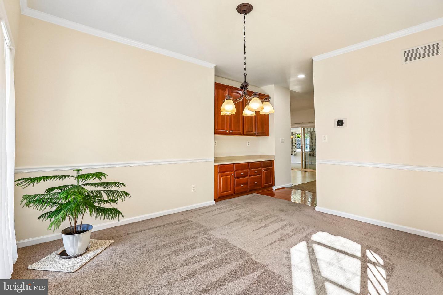 40 Theresa Ln Property Photo 13