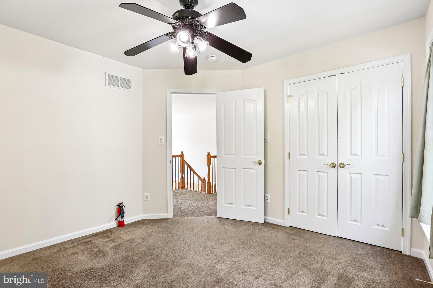 40 Theresa Ln Property Photo 35