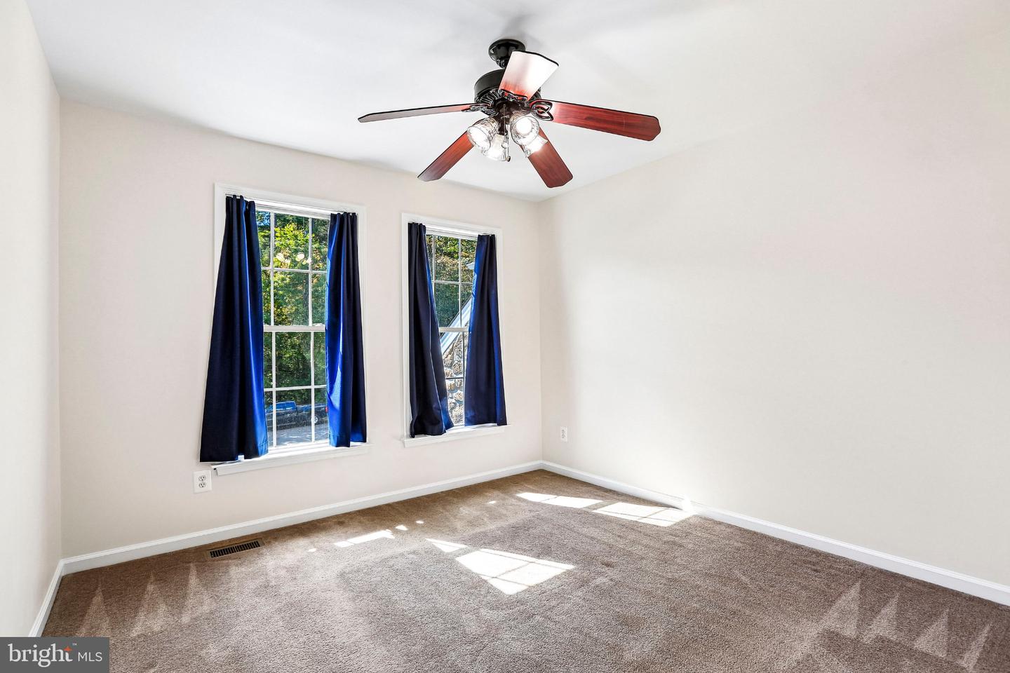 40 Theresa Ln Property Photo 36