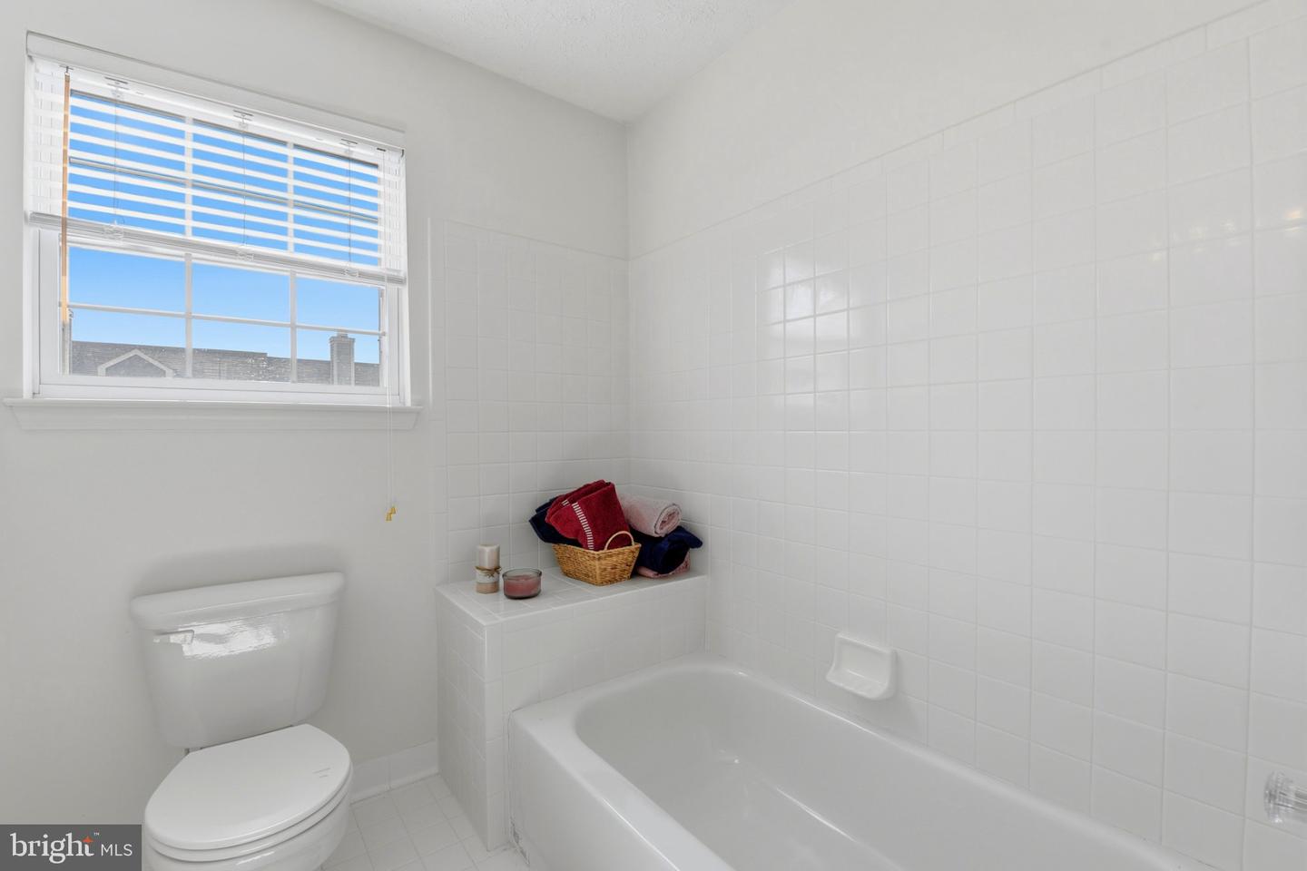 MDCC2023248 Property Photo 24