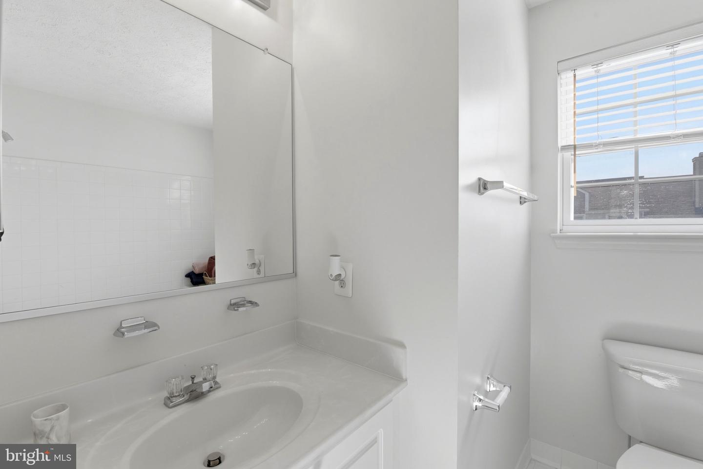 MDCC2023248 Property Photo 25