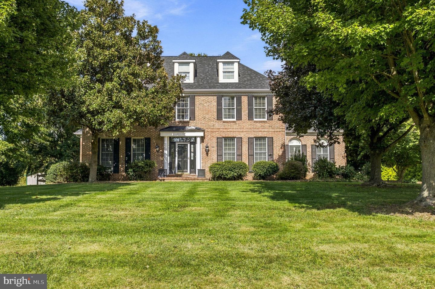27 Steeple Chase Ln Property Photo 1