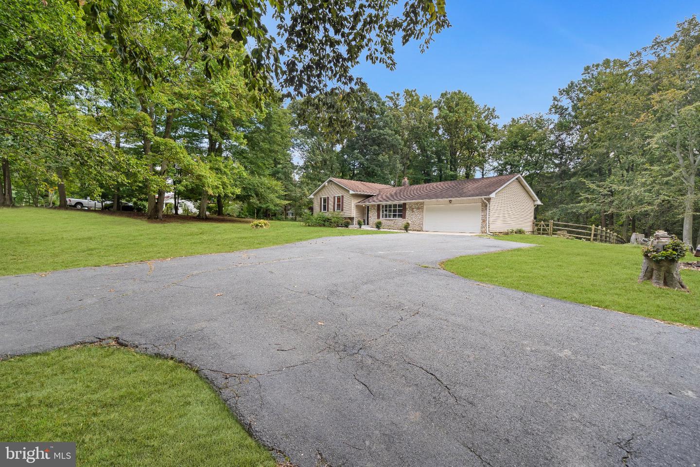 424 Tonys Rd Property Photo 2