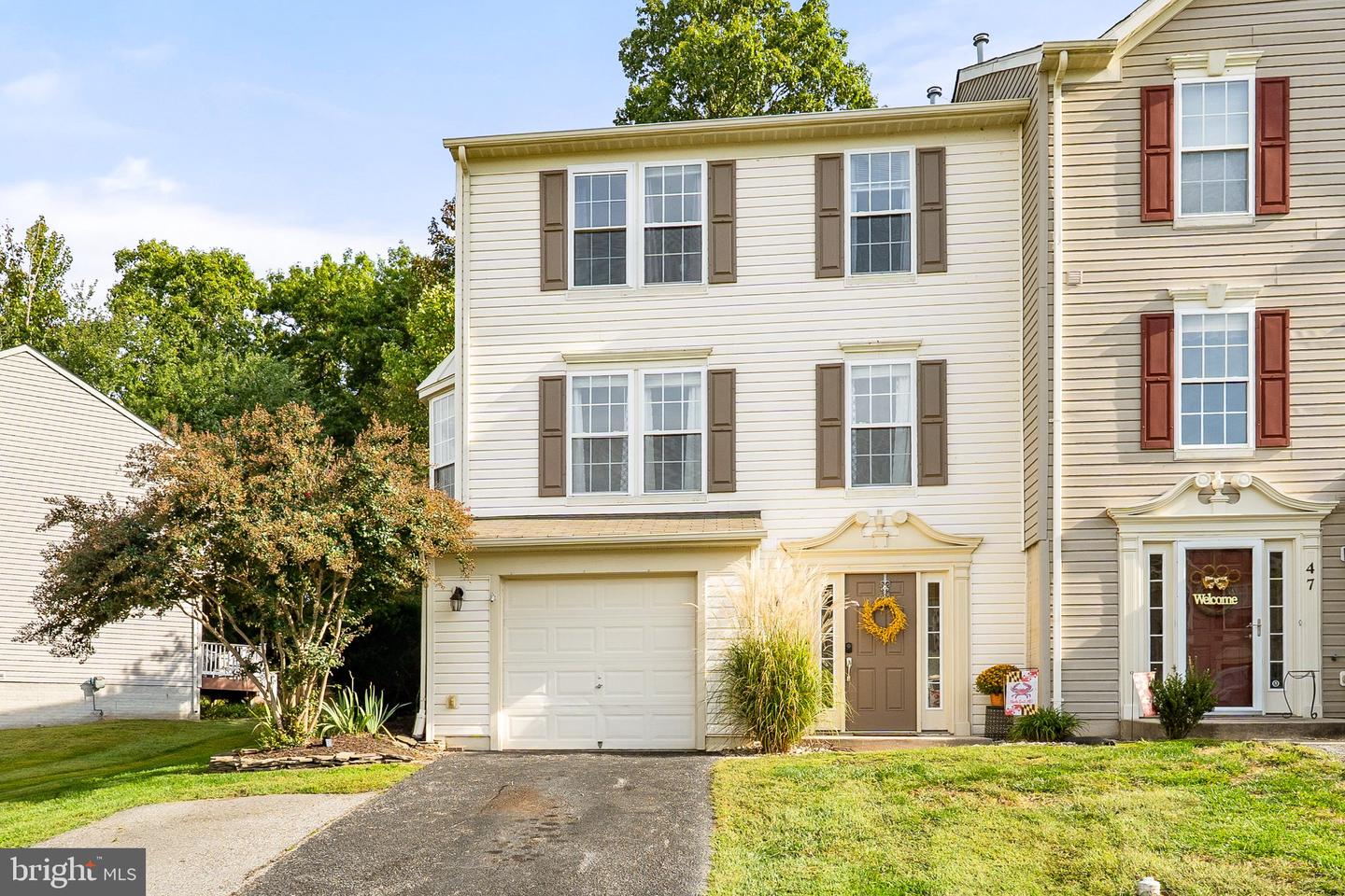 51 GUILFORD CT Property Photo 1