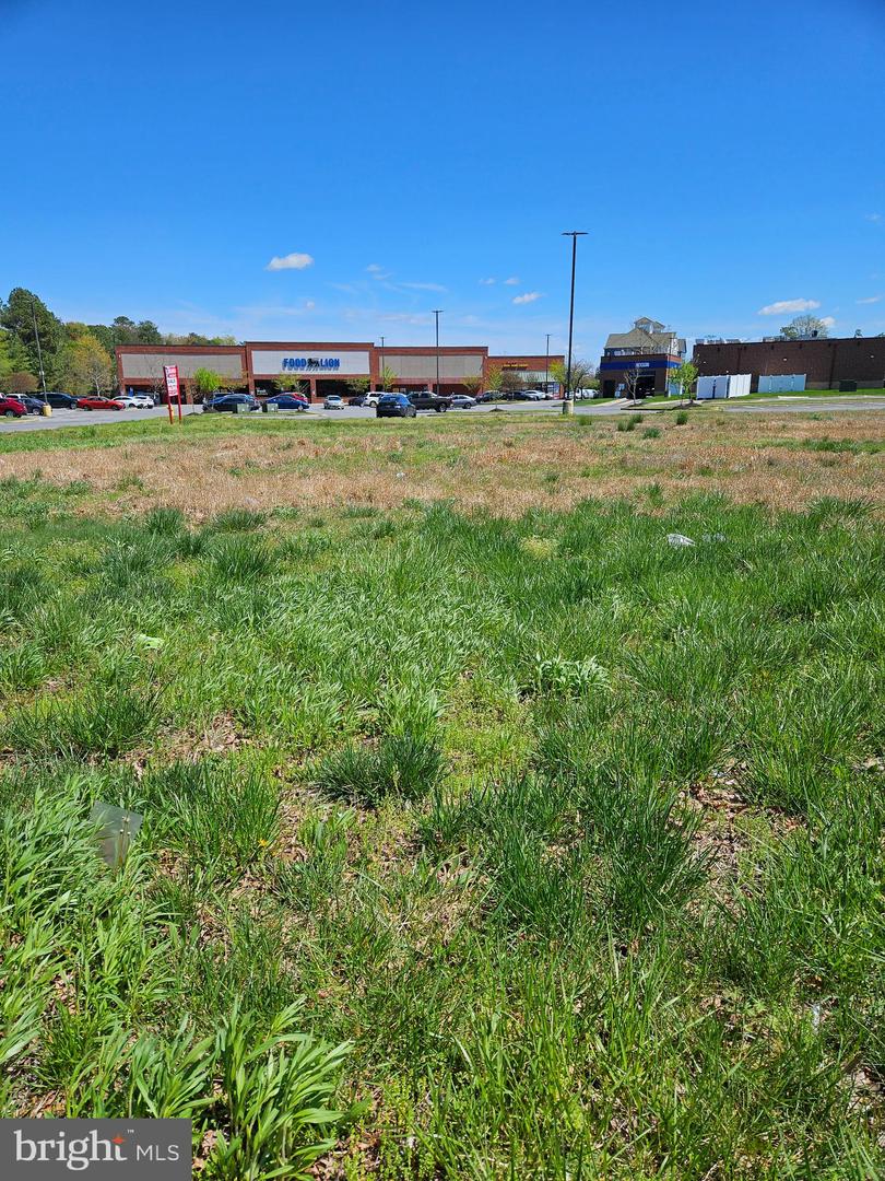 Smallwood Dr Property Photo 6