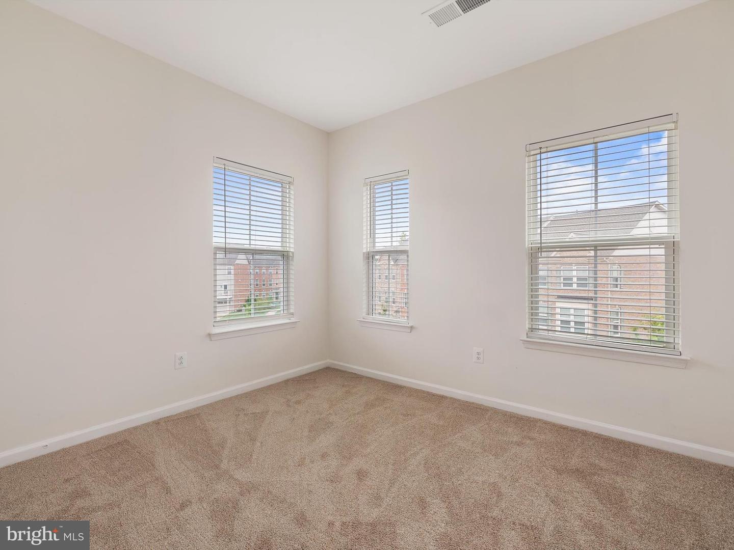 3592 Goswell Aly Property Photo 18