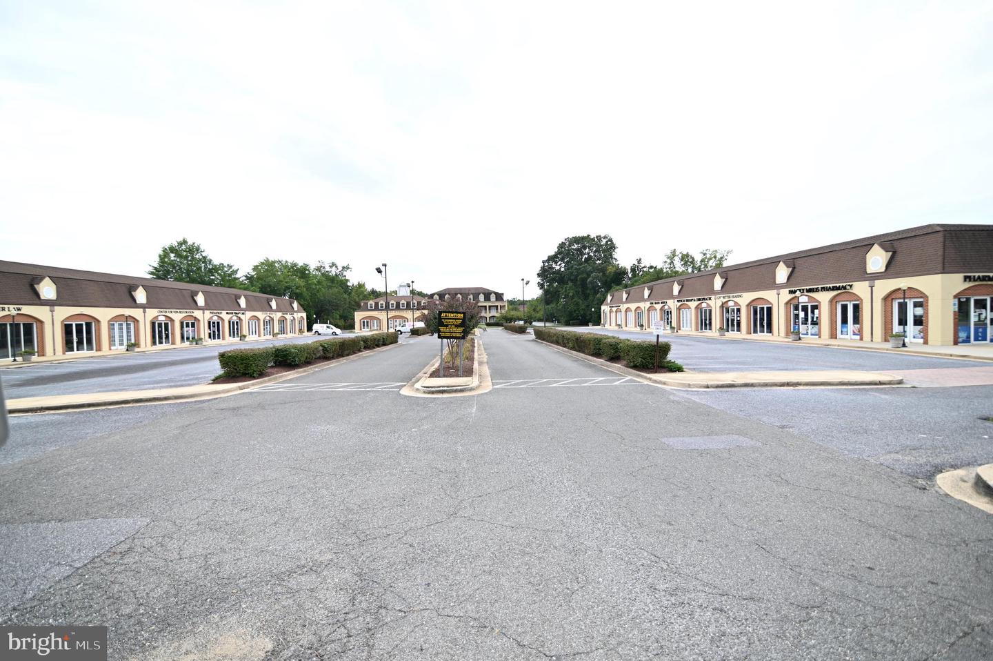 12106 Old Line Ctr #r-8-b Property Photo 3