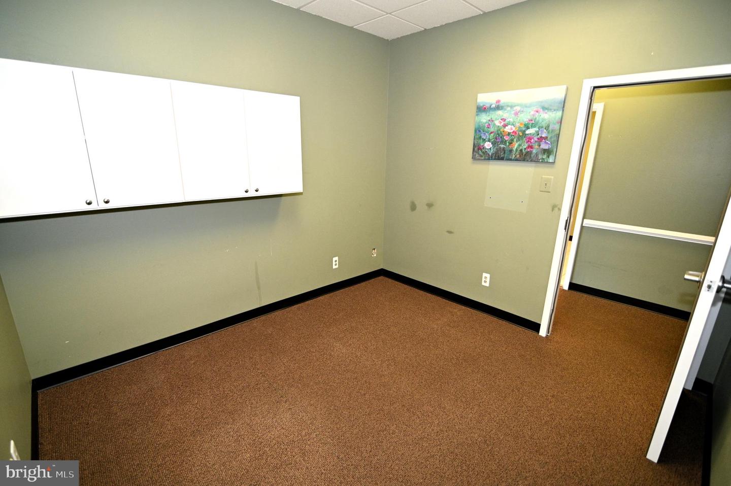 12106 Old Line Ctr #r-8-b Property Photo 16
