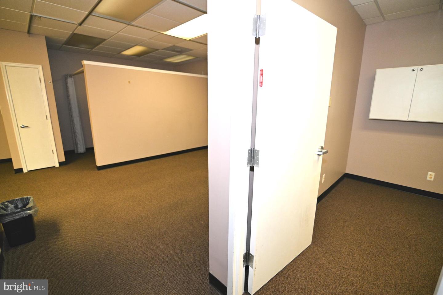 12106 Old Line Ctr #r-8-b Property Photo 29
