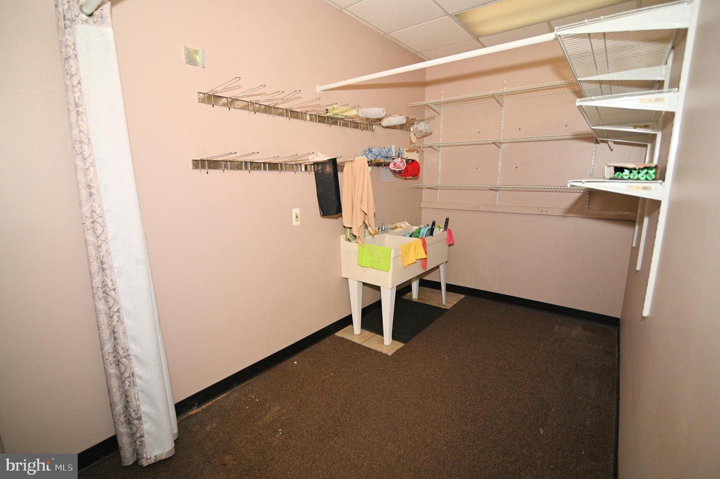 12106 Old Line Ctr #r-8-b Property Photo 30