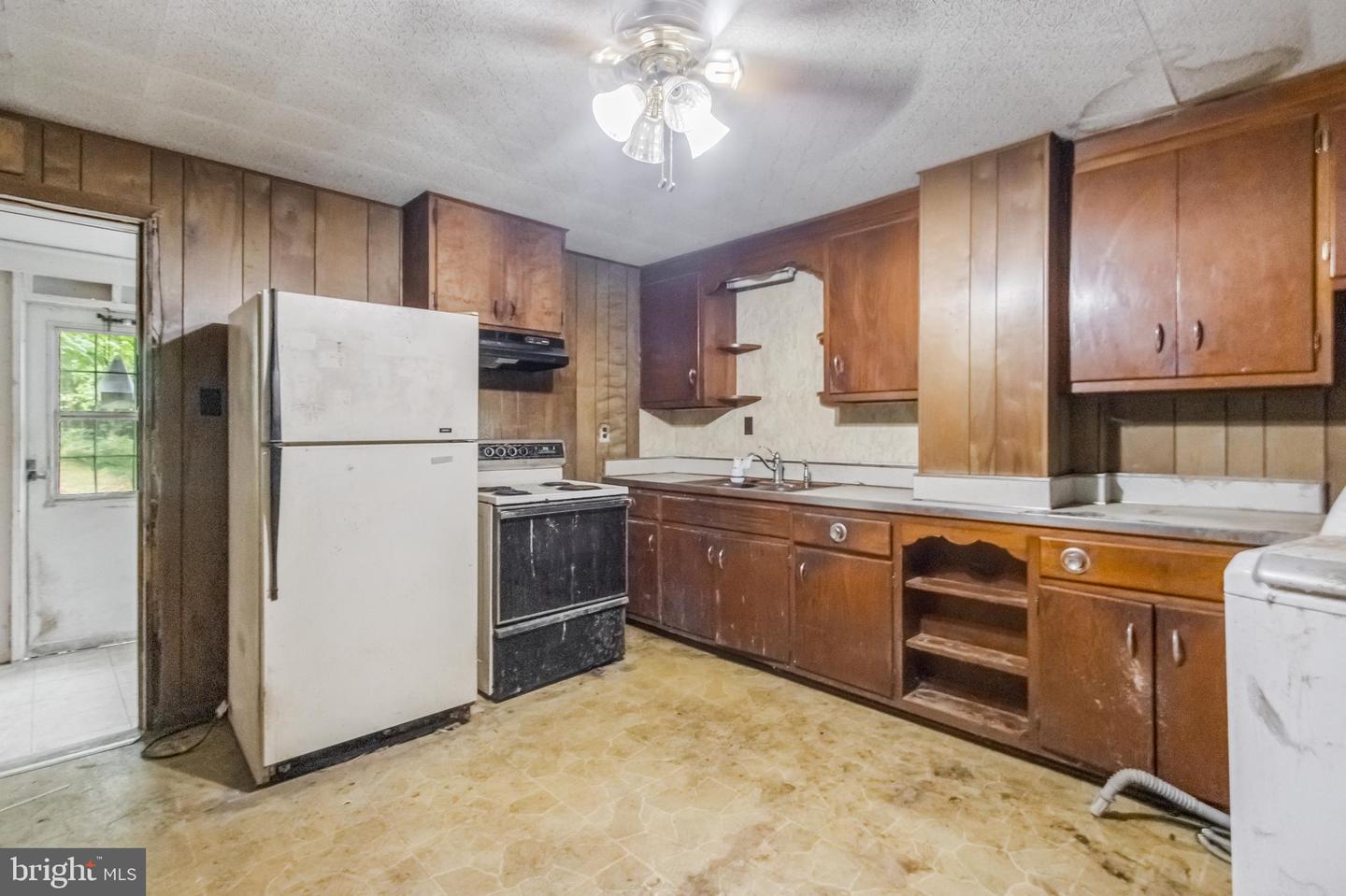4615 Bicknell Rd Property Photo 3