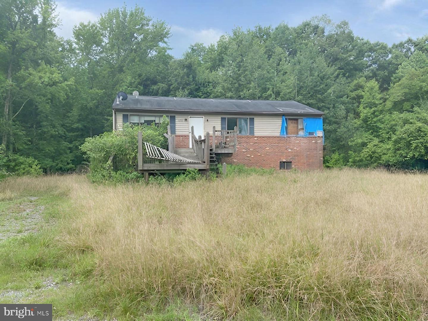 6215 Bartlett Pl Property Photo 2