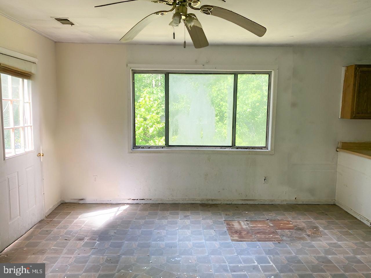 6215 Bartlett Pl Property Photo 3