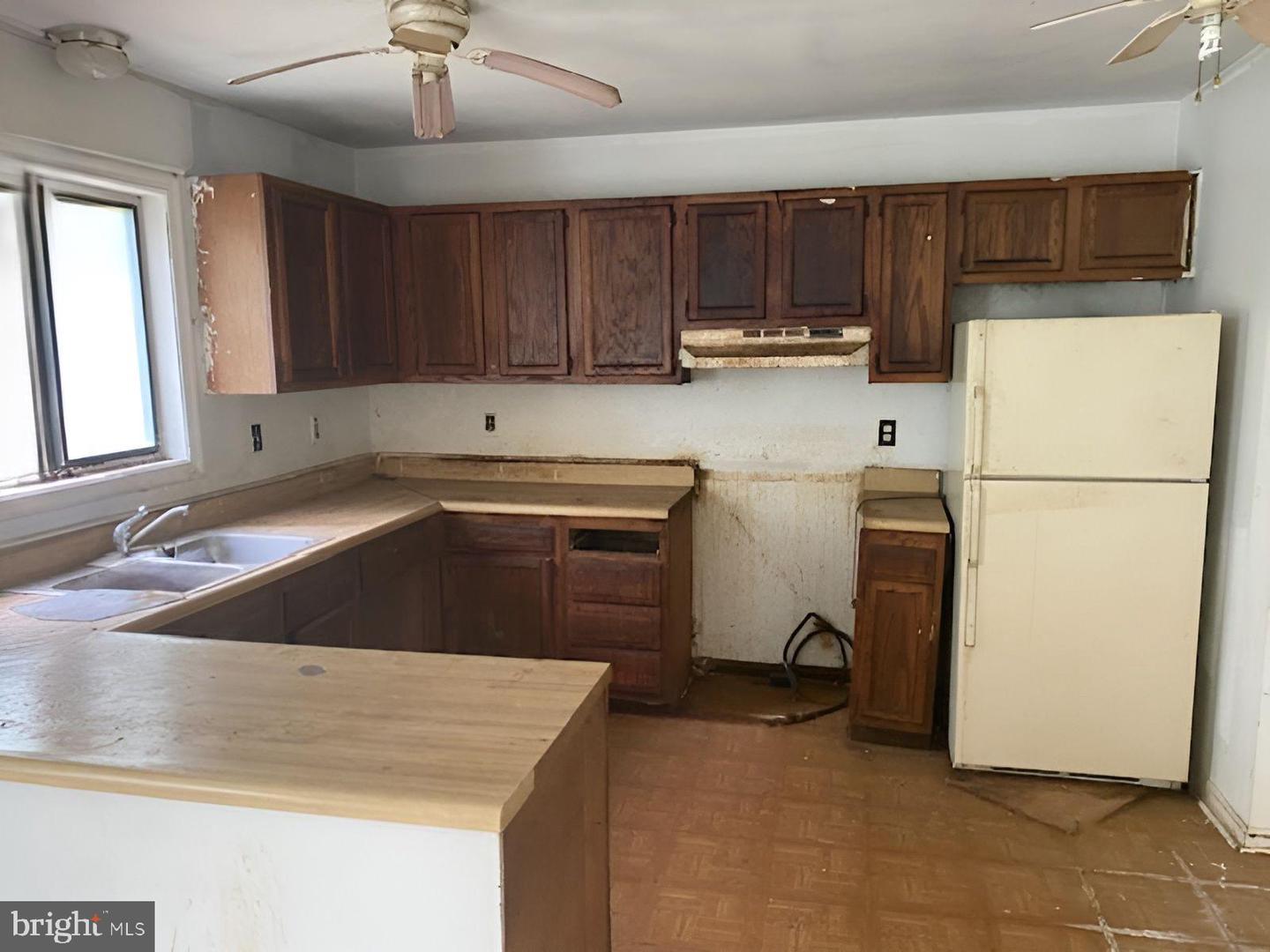 6215 Bartlett Pl Property Photo 10