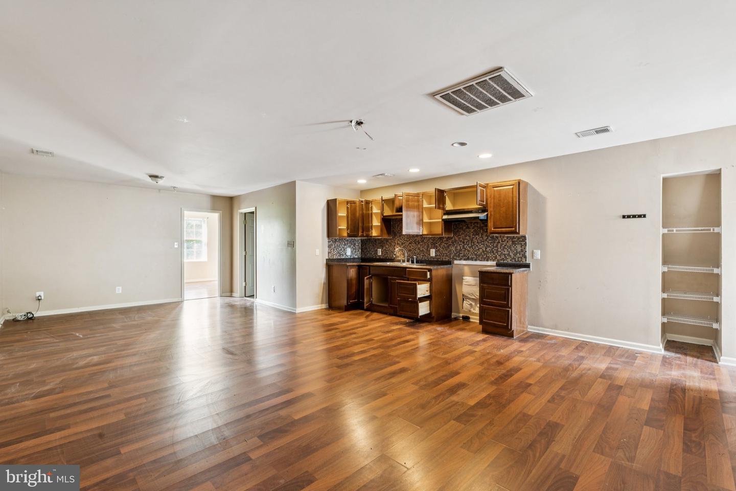 14413 Bittersweet Dr Property Photo 11