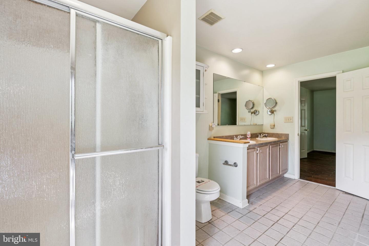 14413 Bittersweet Dr Property Photo 18