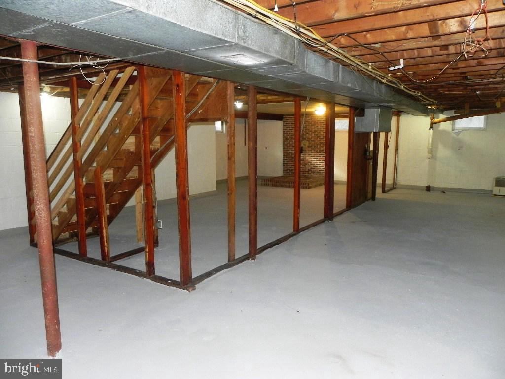 10170 Berry Rd Property Photo 4