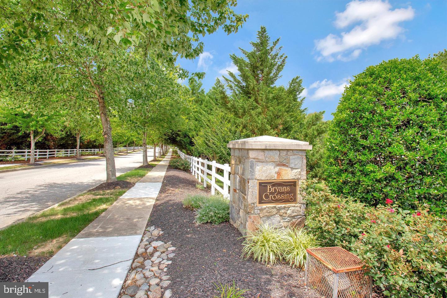 2544 Archway Ln Property Photo