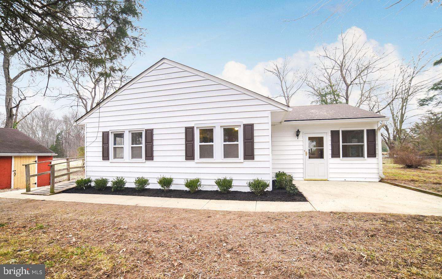 5950 Bicknell Rd Property Photo