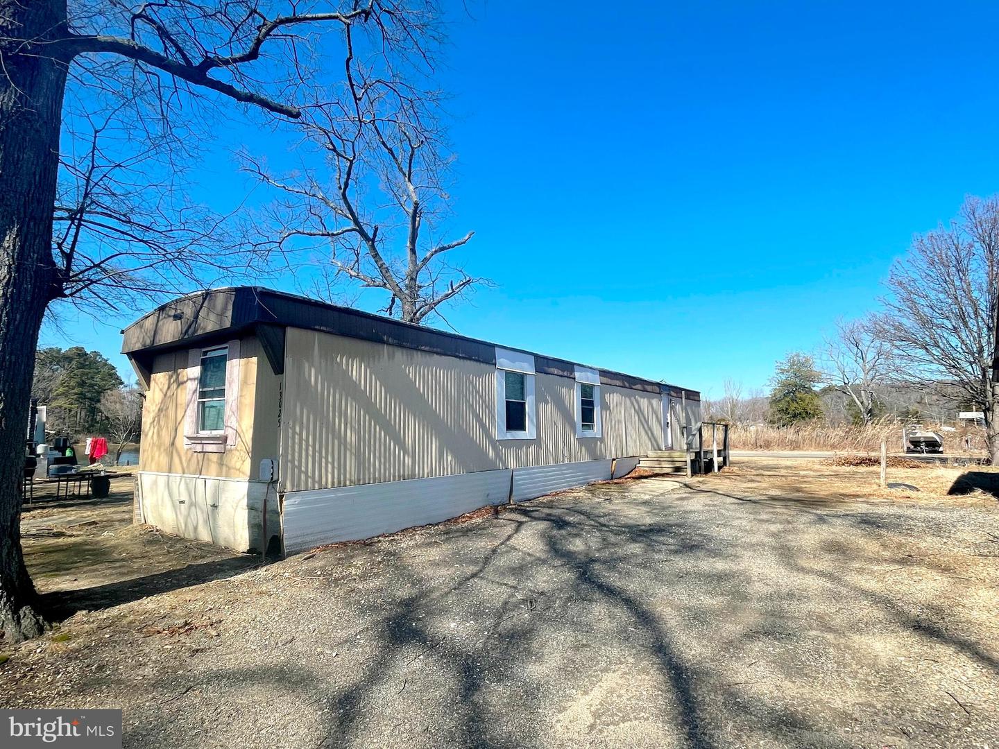 13025 Neale Sound Marina Place Property Photo