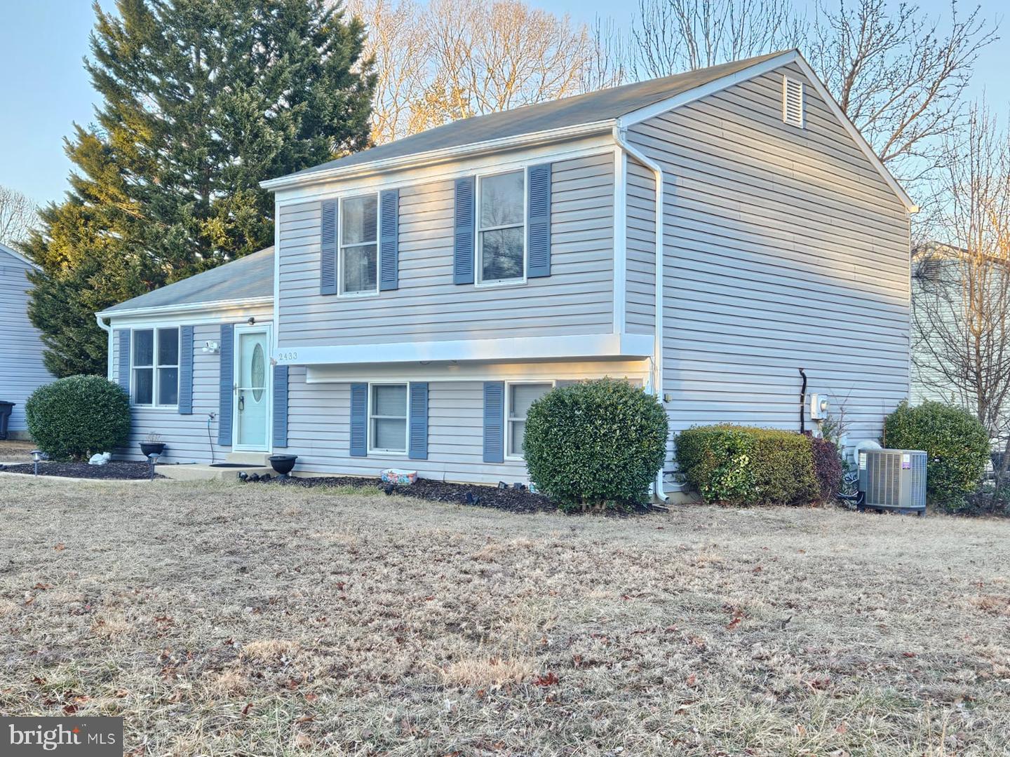 2433 Yarmouth Ct Property Photo