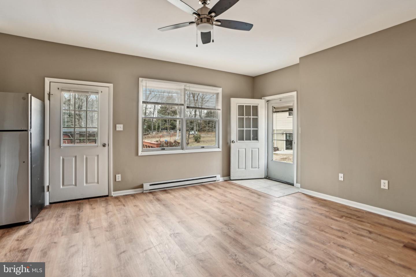13995 Petzold Dr Property Photo 17