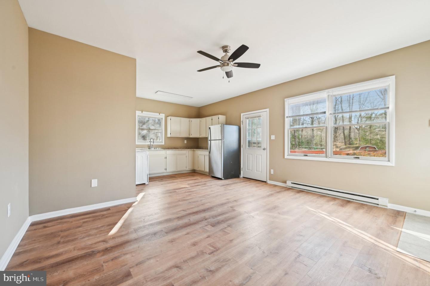 13995 Petzold Dr Property Photo 19