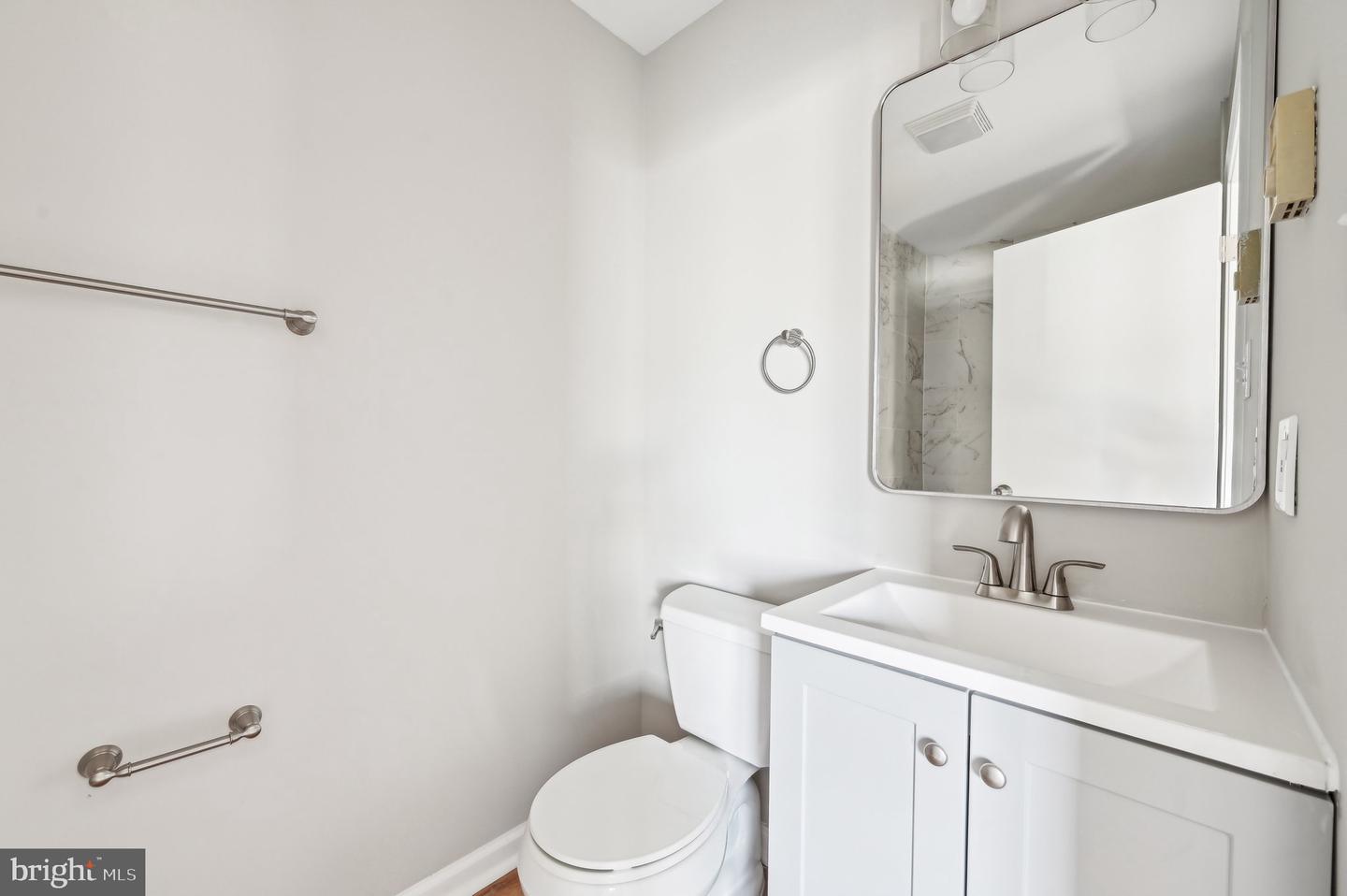 13995 Petzold Dr Property Photo 22