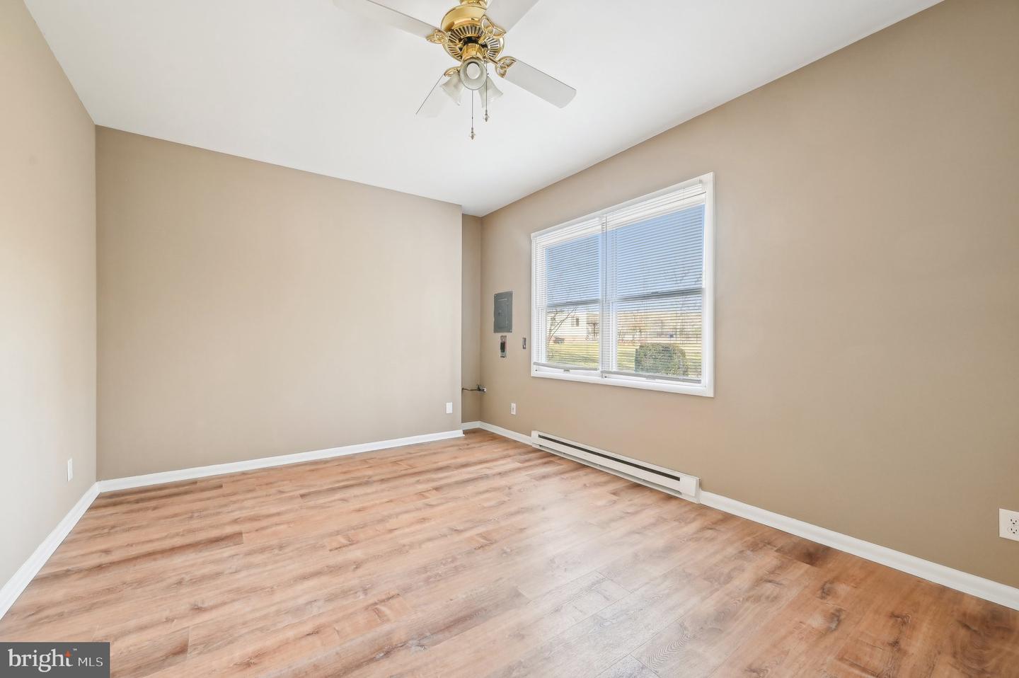 13995 Petzold Dr Property Photo 27