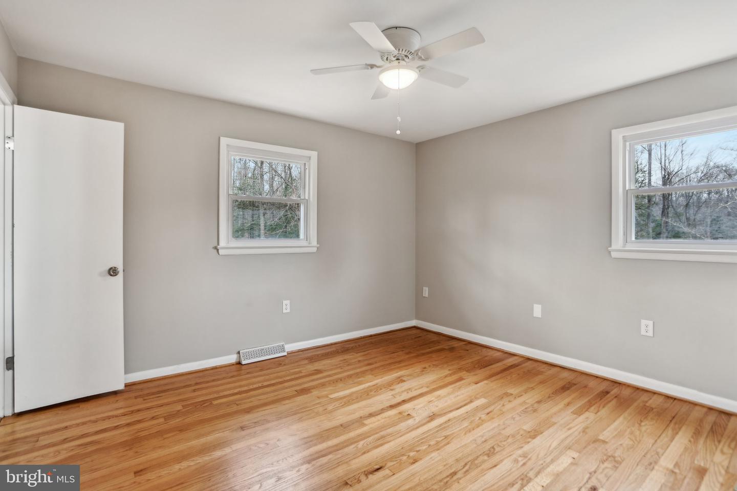 13995 Petzold Dr Property Photo 29