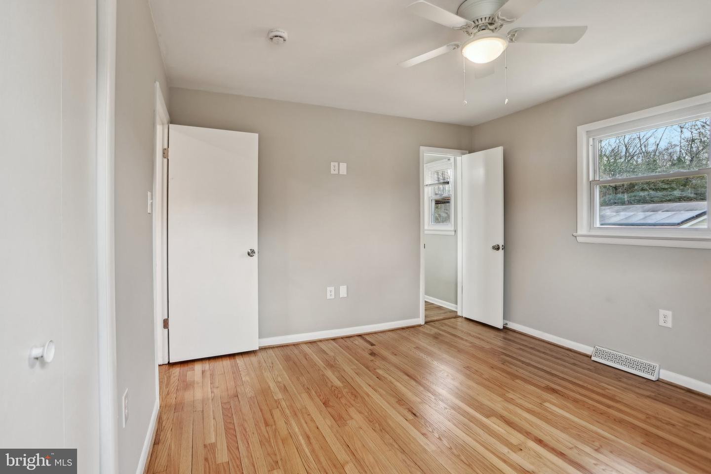 13995 Petzold Dr Property Photo 34