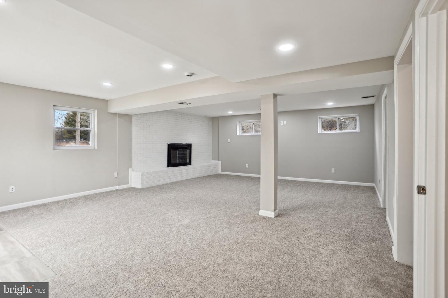 13995 Petzold Dr Property Photo 41
