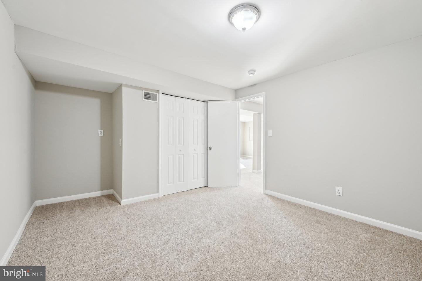 13995 Petzold Dr Property Photo 44