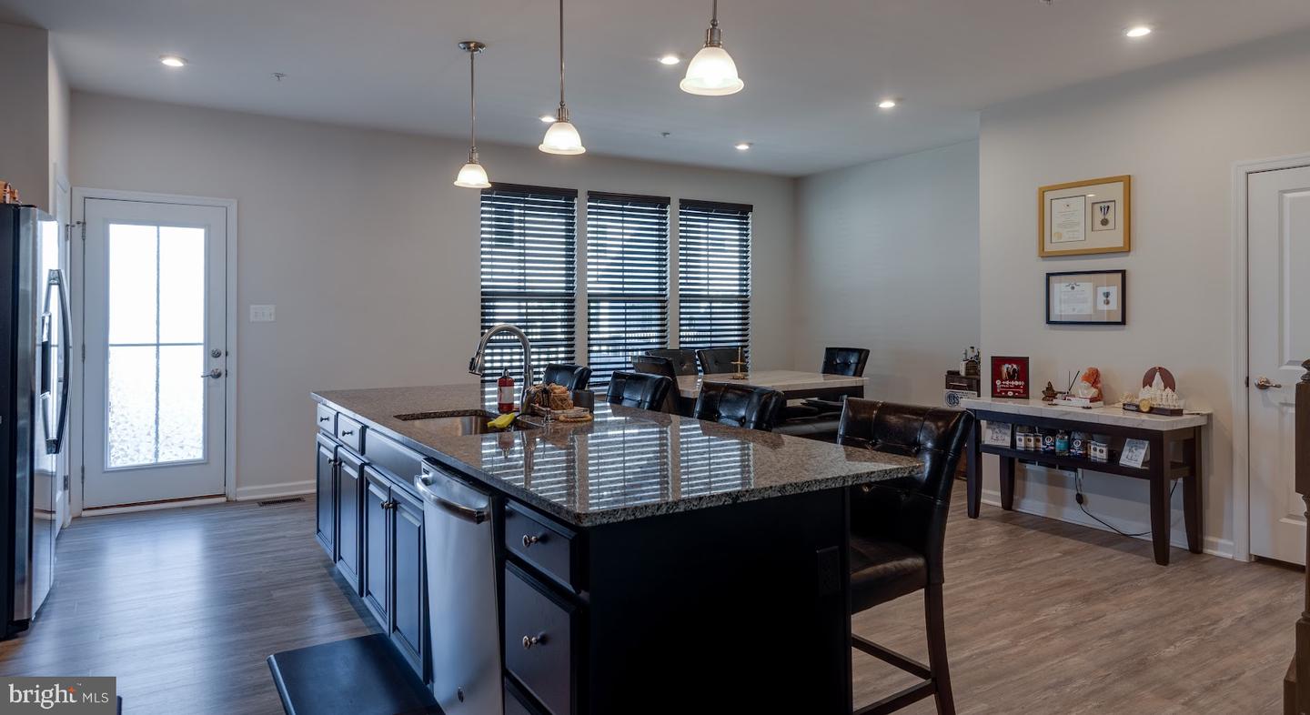 10906 Clerkenwell Aly Property Photo 4