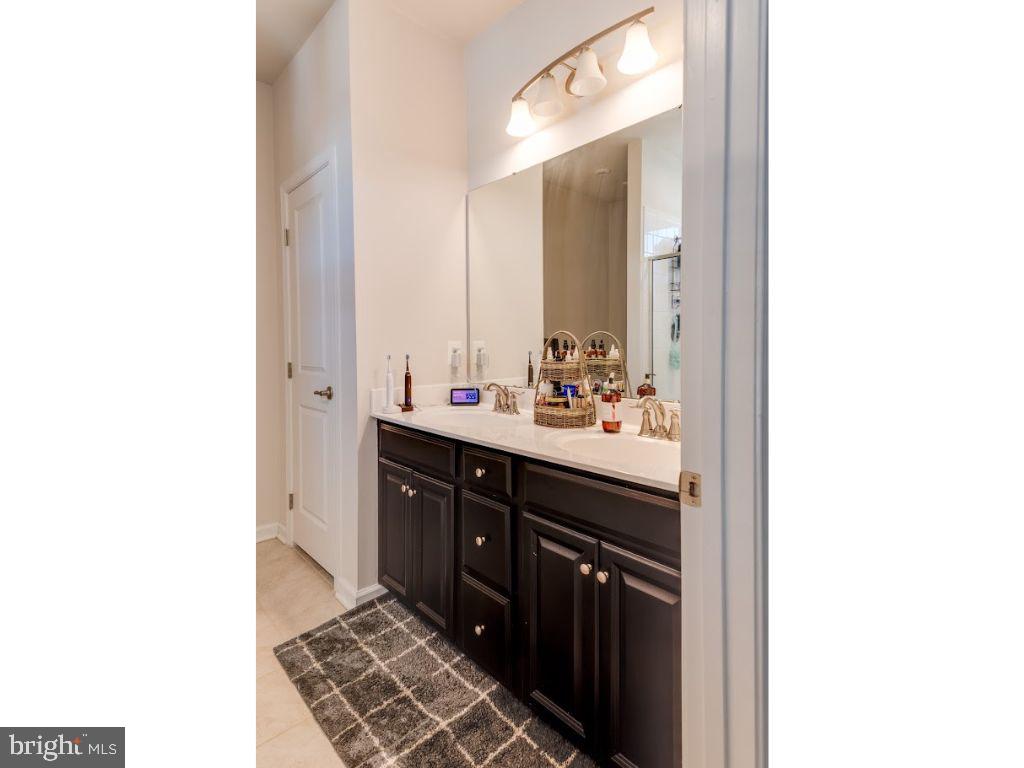10906 Clerkenwell Aly Property Photo 13