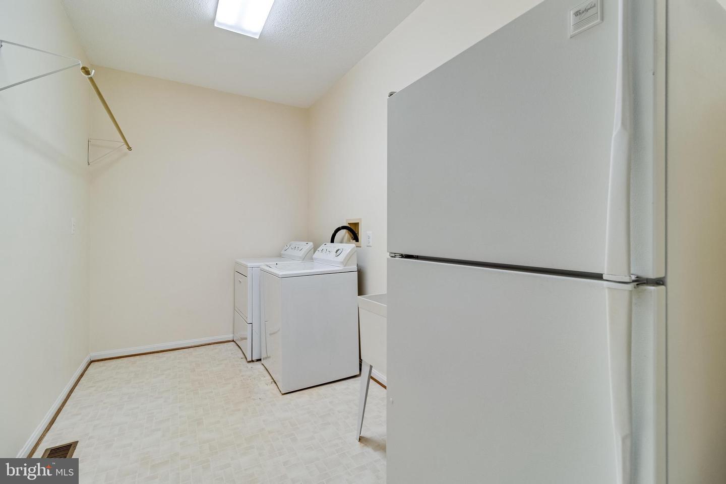 16817 Old Field Ln Property Photo 27