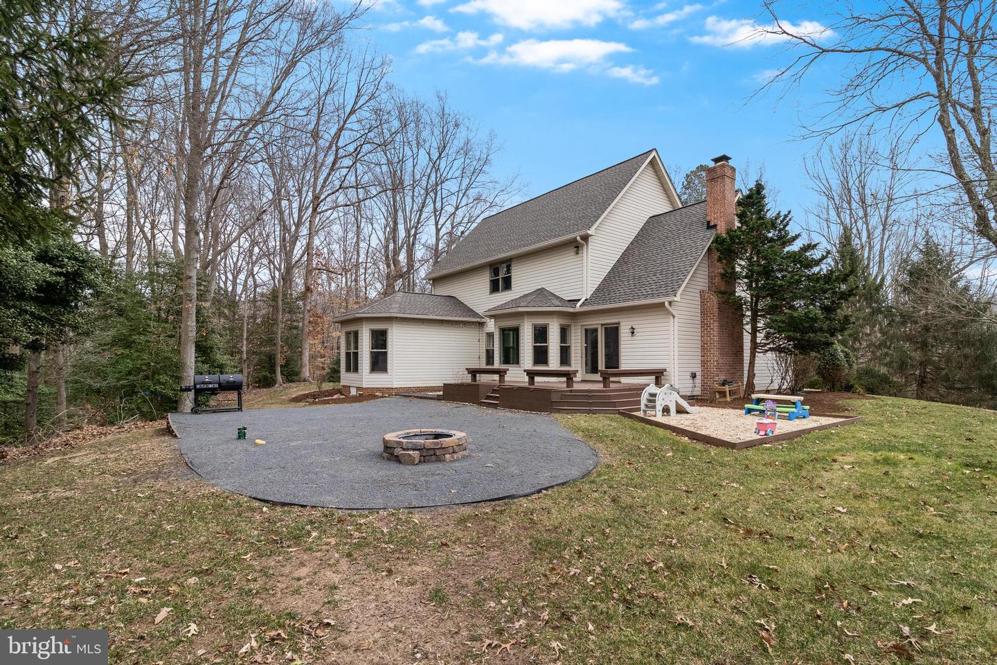 16817 Old Field Ln Property Photo 38