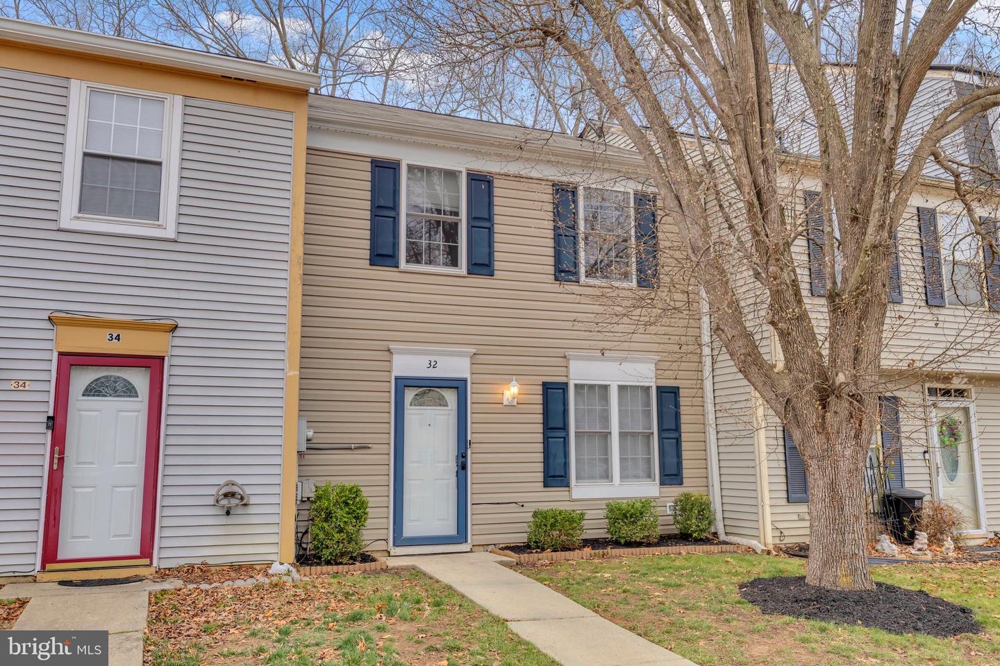 32 Meadowside Ct Property Photo