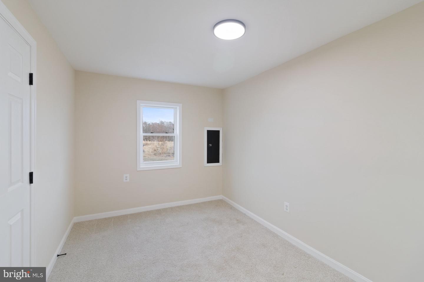 3165 Mill Pl Property Photo 8