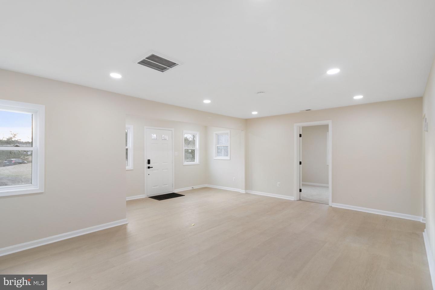 3165 Mill Pl Property Photo 10