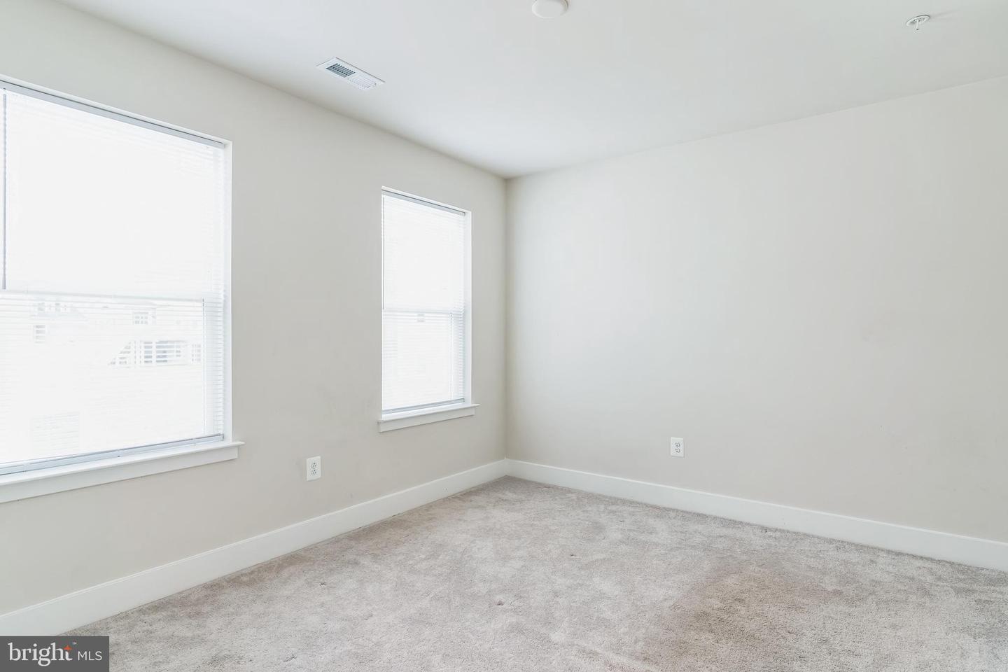 11793 Seamus Heaney Ct Property Photo 16