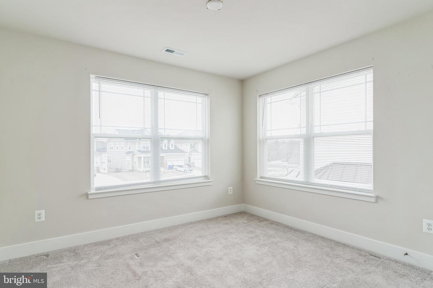 11793 Seamus Heaney Ct Property Photo 18