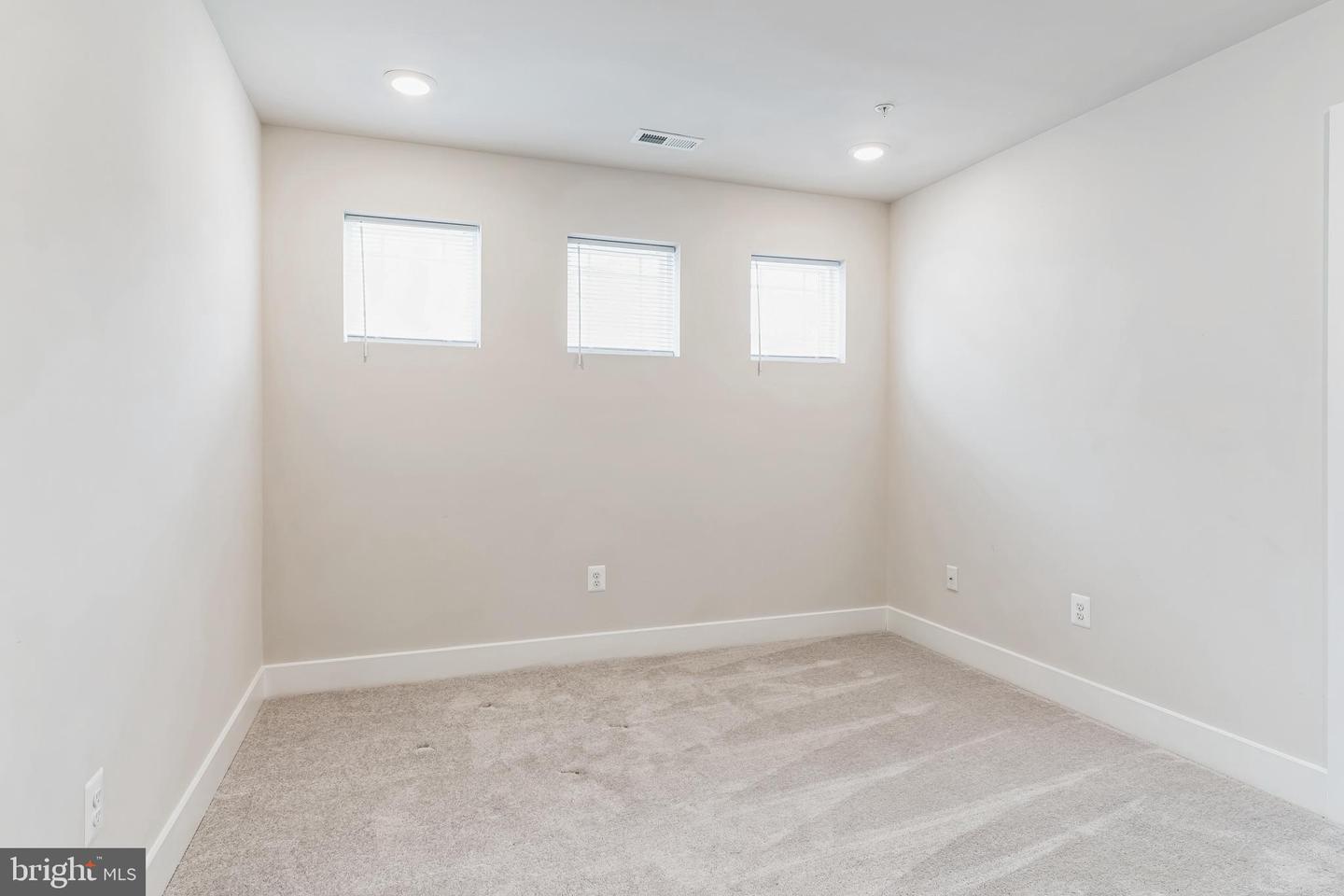 11793 Seamus Heaney Ct Property Photo 26