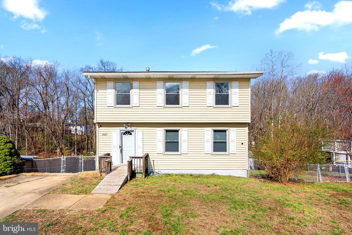 2325 Woodberry Dr Property Photo